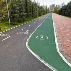 No collisions here between bikers and runners and walkers