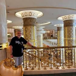 Hotel mezzanine