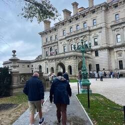 Walking up to house for 10am tour