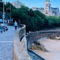 Siente la brisa marina y la magia del País Vasco.