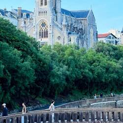 Paseo irrepetible por el Boulevard de Biarritz.