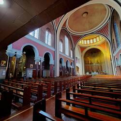 Aber auf jeden Fall mal was völlig anderes vom Stil her, obwohl auch katholisch