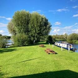 Back to the cruising club mooring