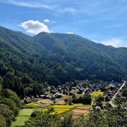 Blick auf Shirakawa-go