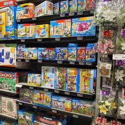 Playmobil!!! Besonders gefeiert haben wir den Adventskalender (45,21€)!