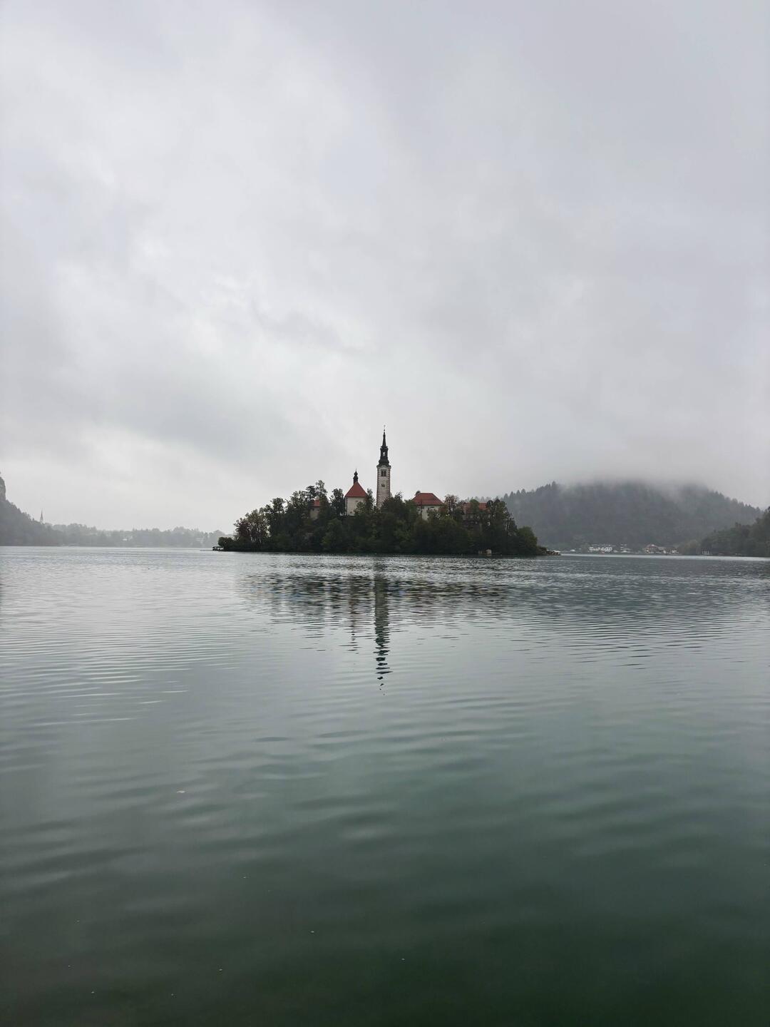 Bleder See mit Insel