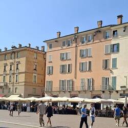 Suunday  market. Actully in Piazza Merceto.