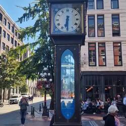 ...Dampfuhr, schlägt drei Uhr. Zeiger wollen offenbar nicht wirklich 🤣...