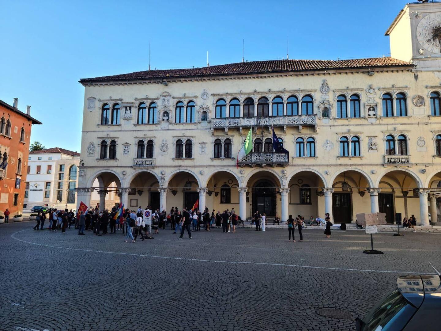 Folks organizing a protest in old Treviso