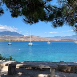 Da liegen sie. Wir mittig, die Satori rechts