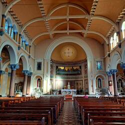 Die Abendmahl Szene hat mir sehr gefallen. Mal nicht son leidender Jesus im Mittelpunkt