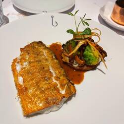 Perch with mushroom sauce