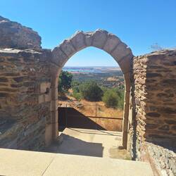 Monsaraz gate