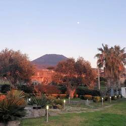 Bild Stone Garden - Vesuv im Hintergrund