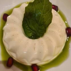 Panna Cotta mit Kardamomsosse