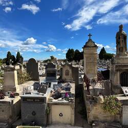 Ankunft Zentralfriedhof Arles