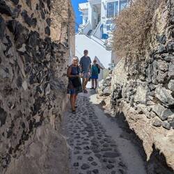 Lots of little alleys.