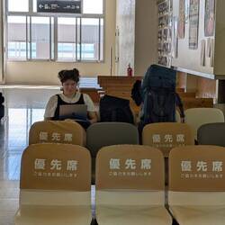 Sophia und ihr Rucksack 😂