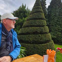 Käse-, Apfelkuchen, Cola und Tee kommen noch‼️