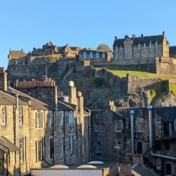 Aus unserer Bude haben wir guten Blick auf die Burg