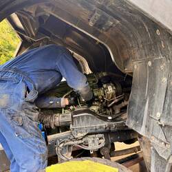 Hans am neuen Luftpresser