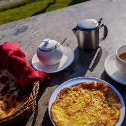 Leckeres Frühstück. Draußen nur Kännchen 😀