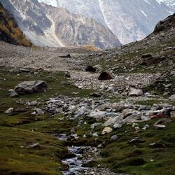 Das Tal hoch zieht sich. Am Ende ein 6000er
