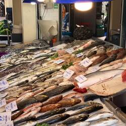 Bummel über einen kleinen Markt