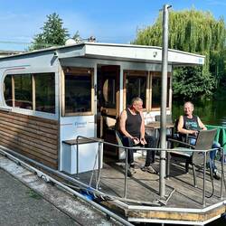 bewährtes Team: Skipper, Angler und Geniesserin