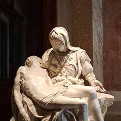 La Pietà di Michelangelo