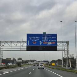 Den Haag op de borden.