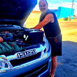 Neue Batterie einbauen