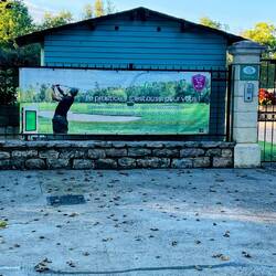 Y el Golf no es privado sino público