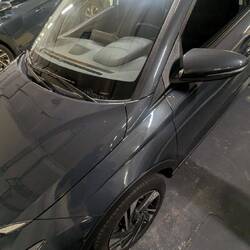 Nach einer Tortur und betrügerischen Verleihern haben wir bei Avis ein schickes Auto erhalten