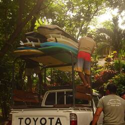 tägliches Shuttle zur Surfsession