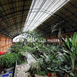 ...so kann ein Bahnhof auch aussehen