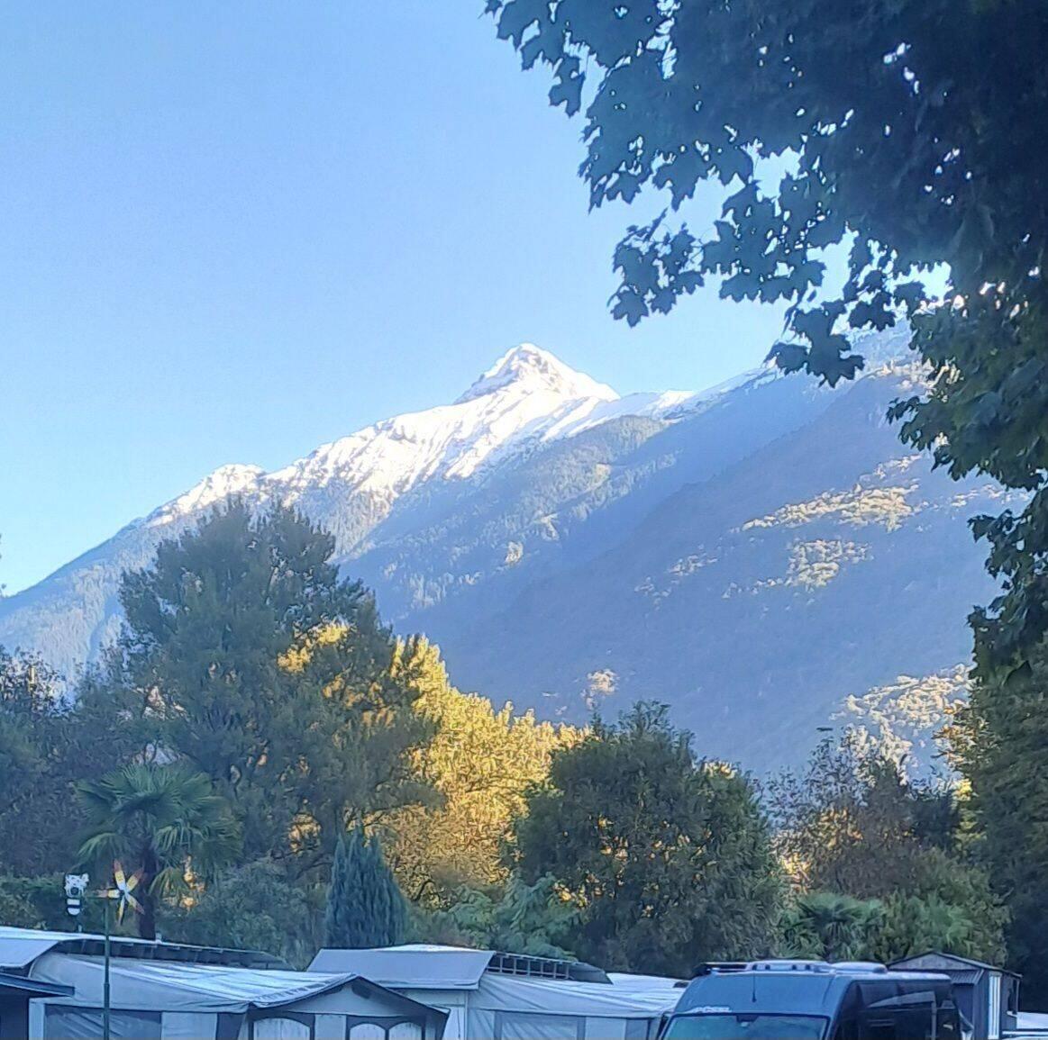 Der erste Schnee in diesem Herbst!