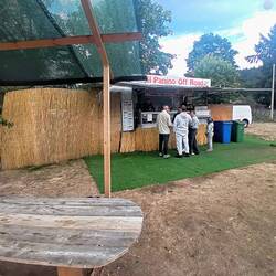 Eettentje aan het meer