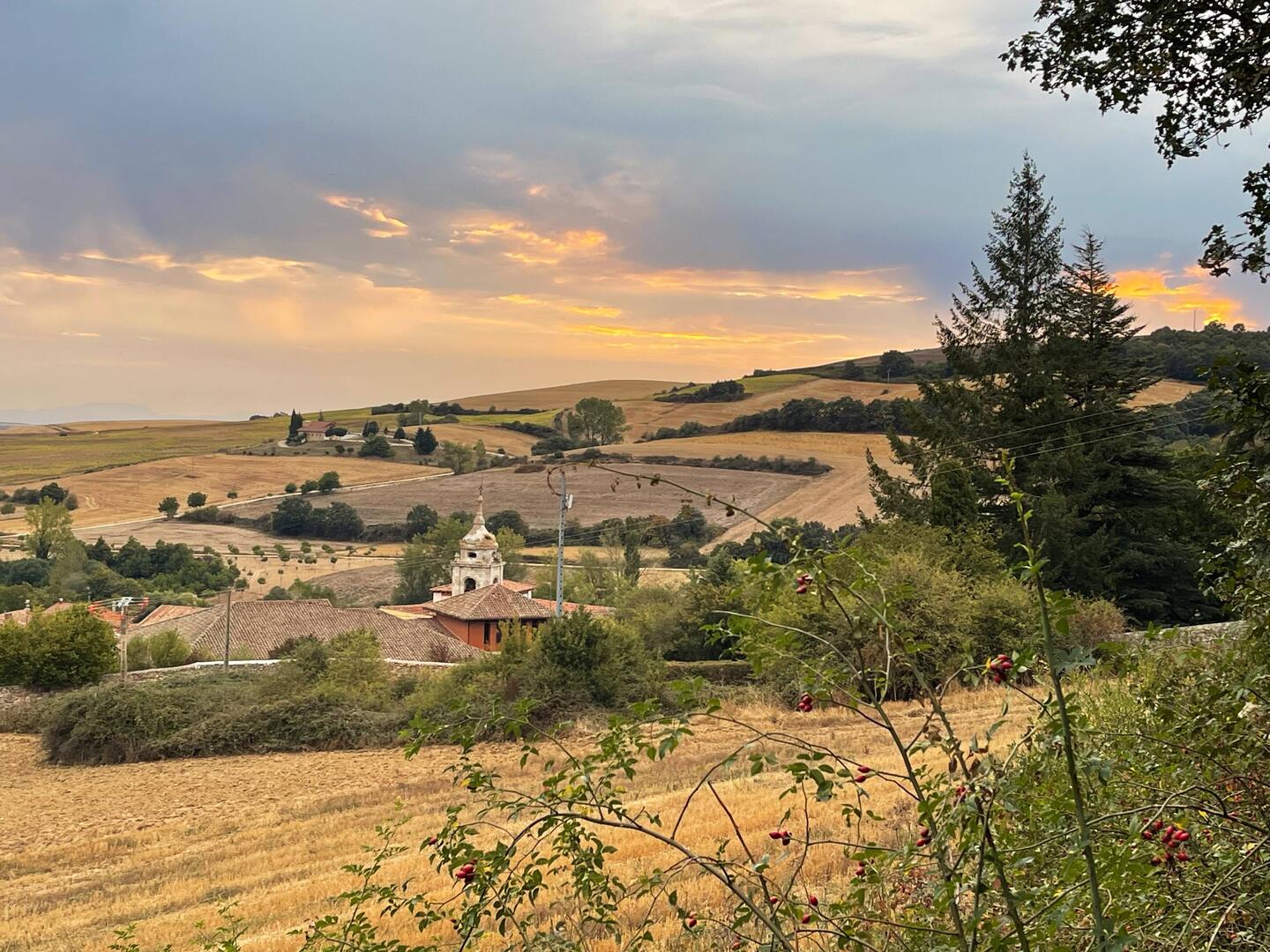Beautiful sunrise on my walk out of Villafranca.