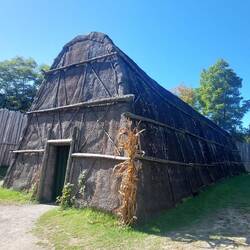 Longhouse der Wendat (= Huron)