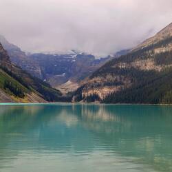 Lake Louise mit Blick auf 'The Plain of Six Glaciers'