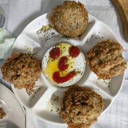 Reisbälle mit 'Gesichtsdip'