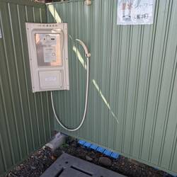 Campsite nearby, coin hot showers!