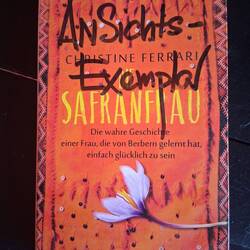 Biographie der Safranfrau.