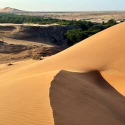 Der Kosib trennt die Geröll- von der Dünennamib, 2x in Jahr führt er Wasser und spült den Sand weg