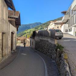 Zwischendrin auch durch ein Dorf