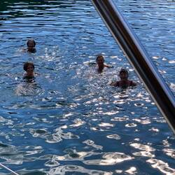Noch schnell schwimmen vor der Abfahrt