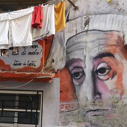 Wunderschöne Murales findet man in ganz Neapel