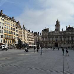 Plaza de Terre. Town hall in the distance, fountain on the left