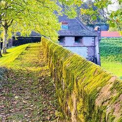 Fortificaciones que imponen respeto desde cualquier punto.